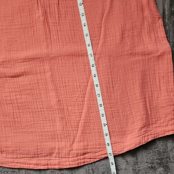 🌟DONATING 4/17🌟 Old Navy Women's Peach Blouse - Picture 4 of 5